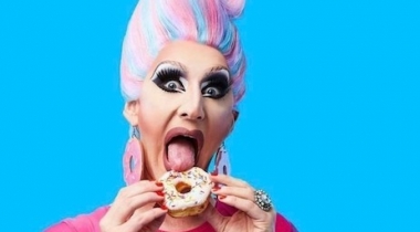 Anita Wiglit Funny Gurl!
