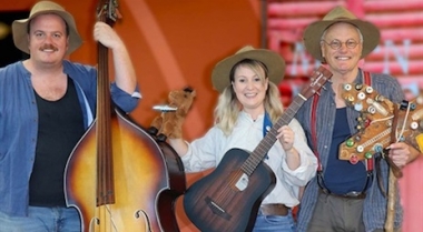 ME 'N ME MATES Aussie Songs & Yarns